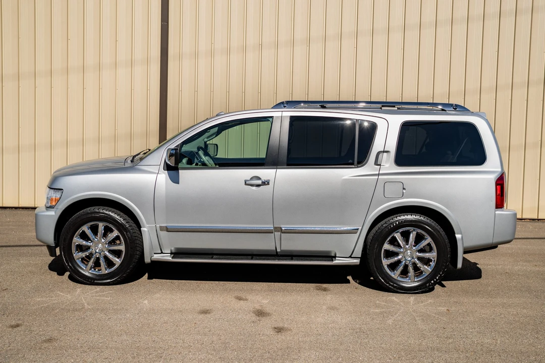 2010 Infiniti QX80 - Image 2 of 31