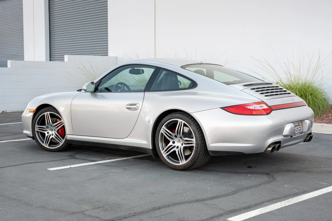 2010 Porsche 997 Carrera 4S - Image 7 of 31
