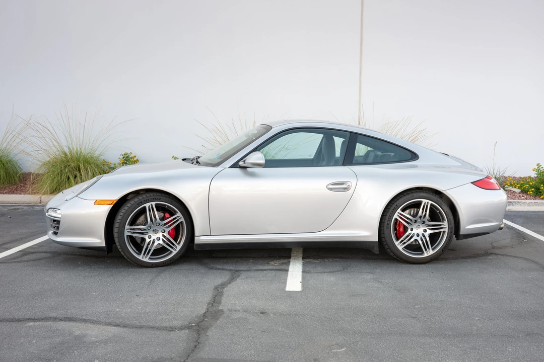 2010 Porsche 997 Carrera 4S - Image 8 of 31