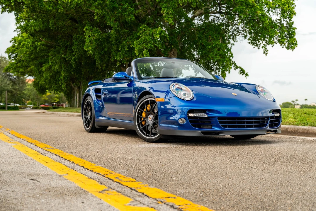 2010 Porsche 997 Turbo - Image 13 of 31
