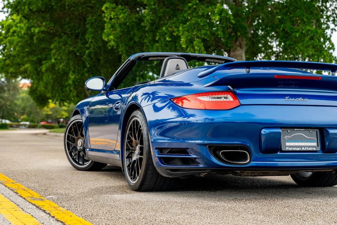 2010 Porsche 997 Turbo - Image 28 of 31