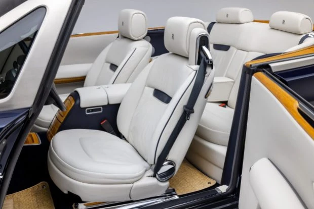 2010 Rolls-Royce Phantom VII - Image 4 of 7