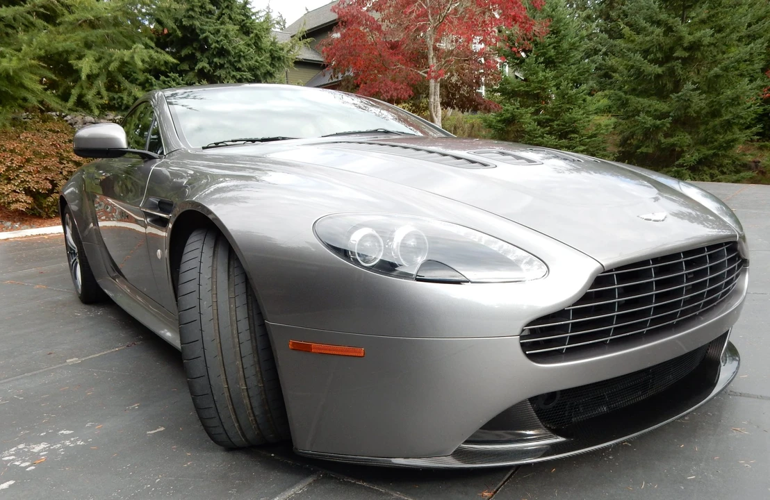 2011 Aston Martin V12 Vantage (2010-2018) - Image 17 of 31
