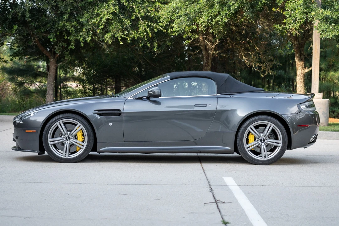 2011 Aston Martin V8 Vantage (2006-2017) - Image 13 of 31