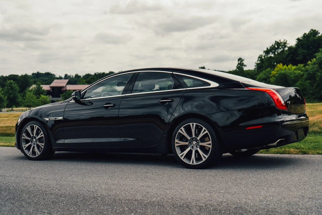 2011 Jaguar X351 XJ - Image 19 of 31