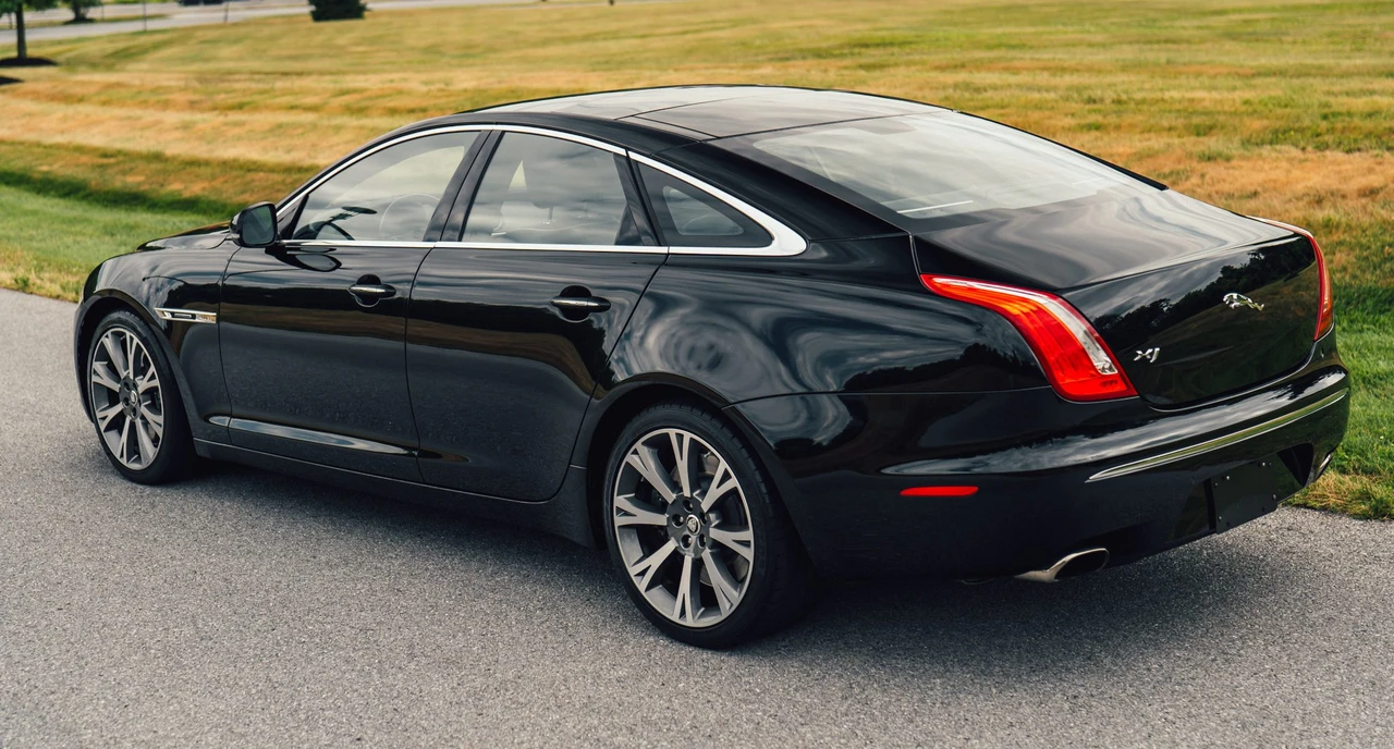 2011 Jaguar X351 XJ - Image 20 of 31