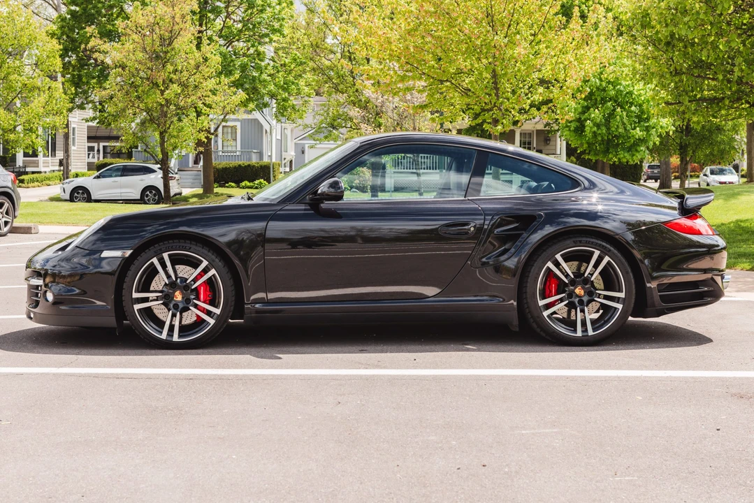 2011 Porsche 997 Turbo - Image 17 of 31