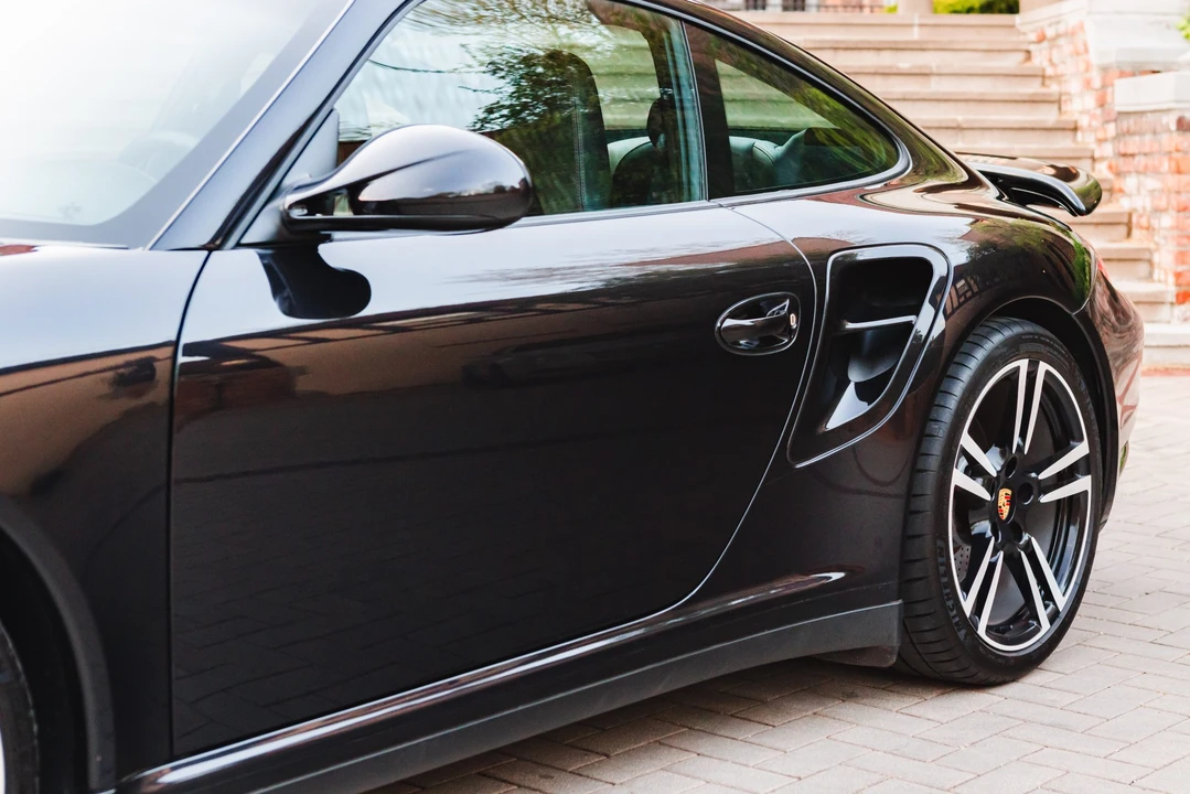 2011 Porsche 997 Turbo - Image 29 of 31