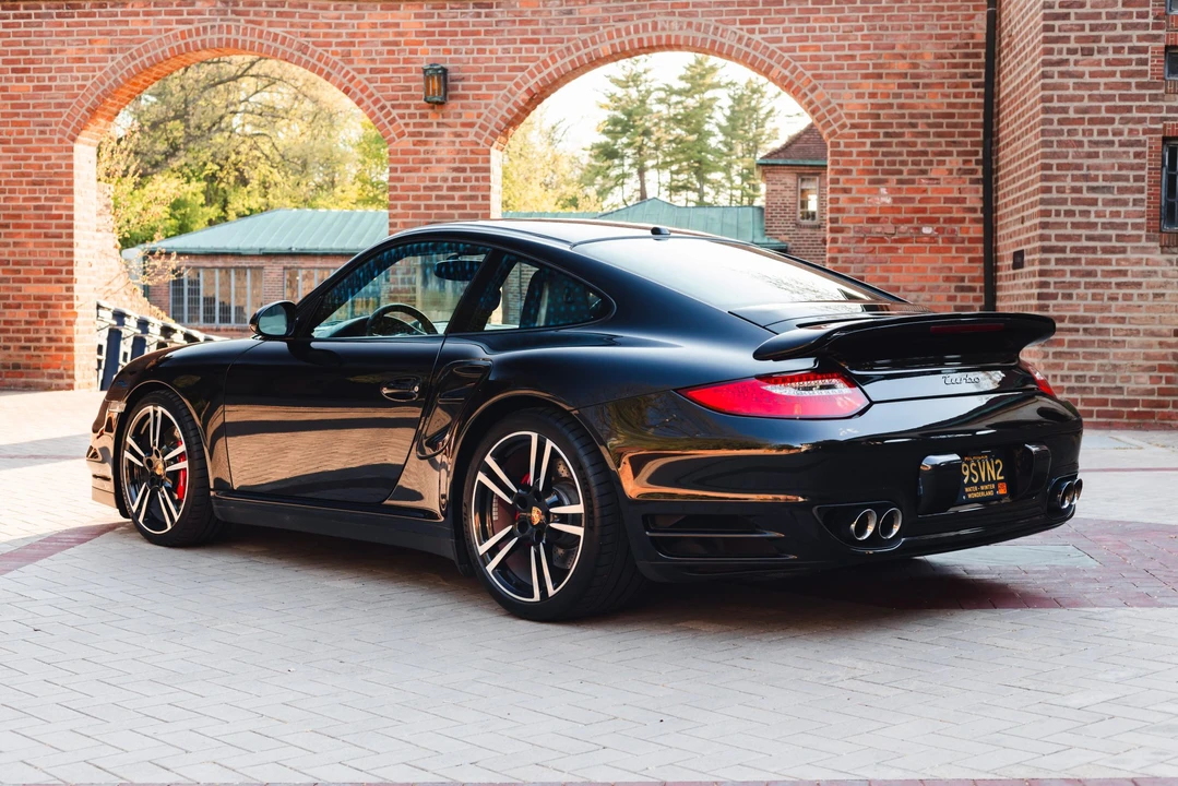 2011 Porsche 997 Turbo - Image 14 of 31