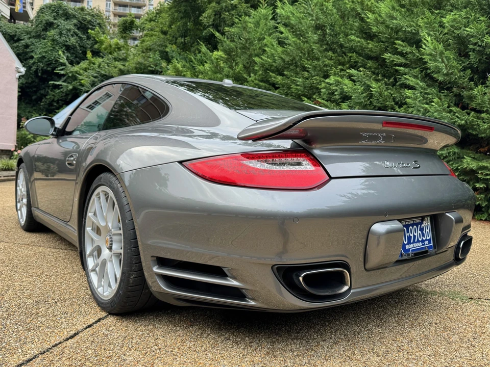 2011 Porsche 997 Turbo - Image 9 of 31