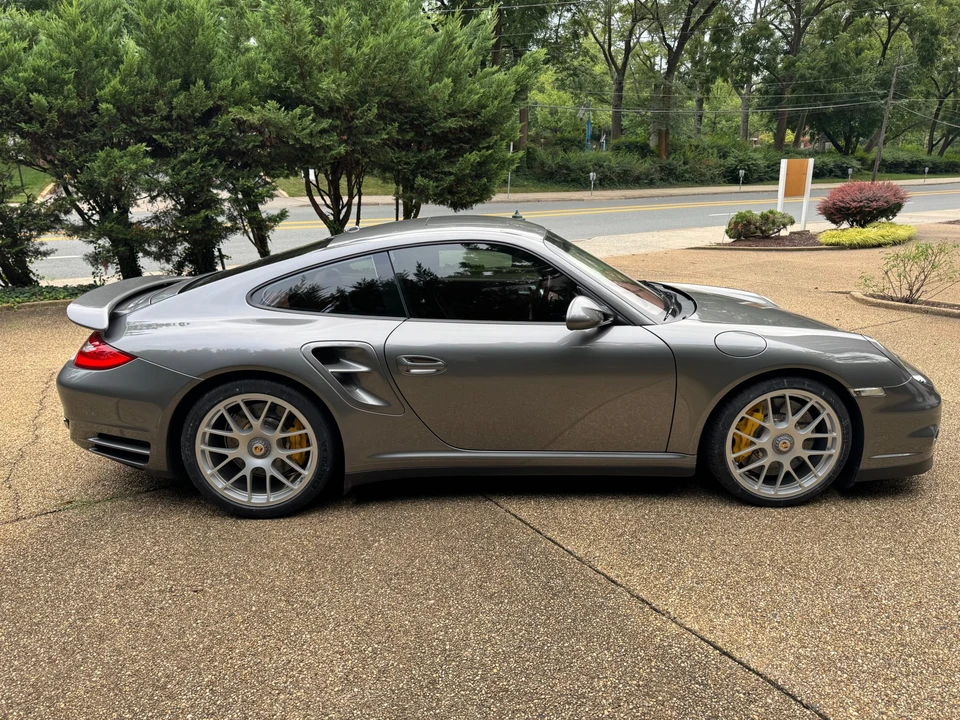 2011 Porsche 997 Turbo - Image 15 of 31