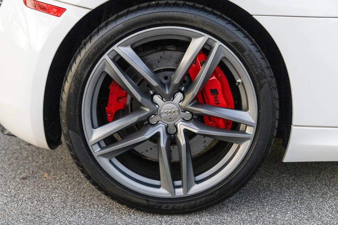 2012 Audi 42 R8 - Image 18 of 31