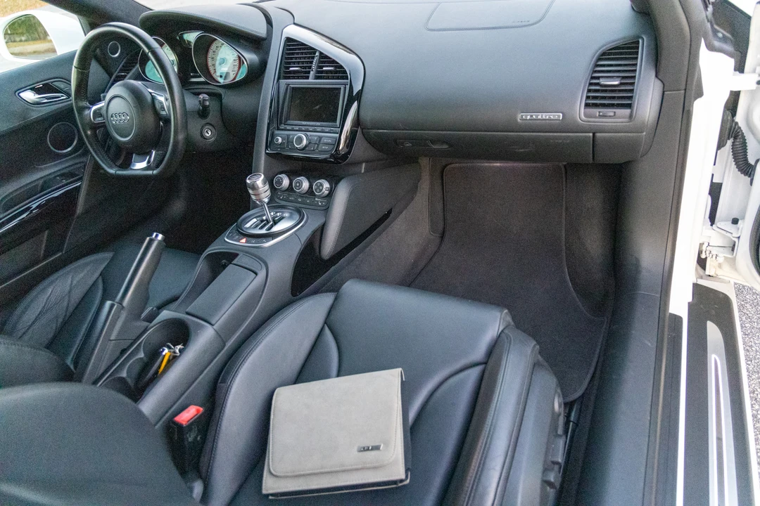 2012 Audi 42 R8 - Image 22 of 31
