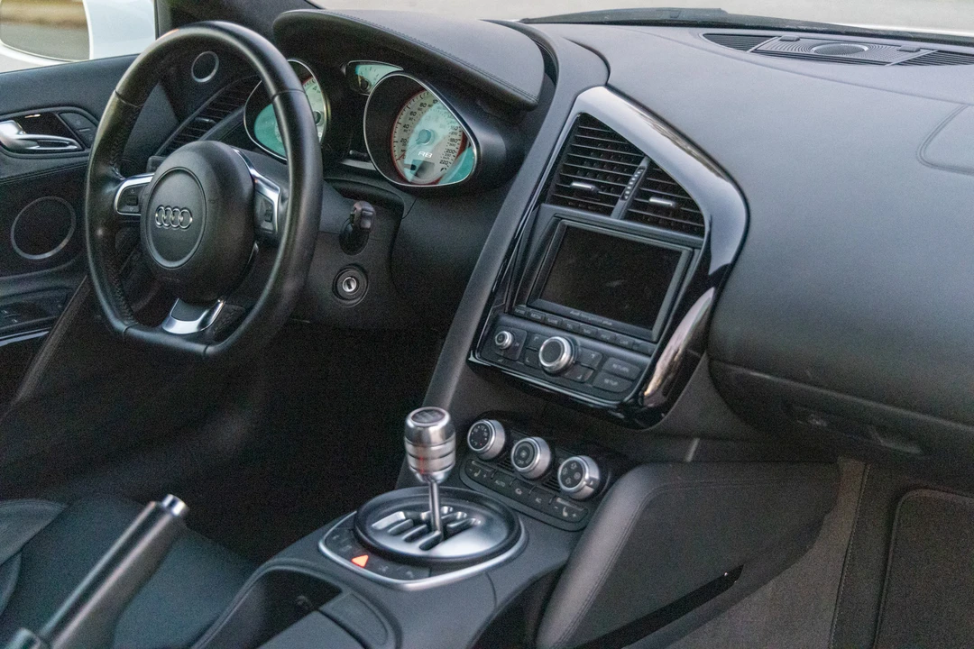 2012 Audi 42 R8 - Image 26 of 31