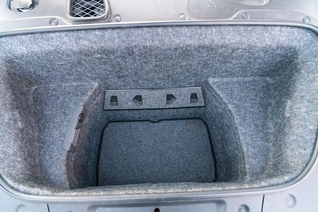 2012 Audi 42 R8 - Image 27 of 31