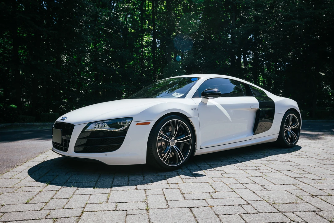 2012 Audi 42 R8 - Image 4 of 31