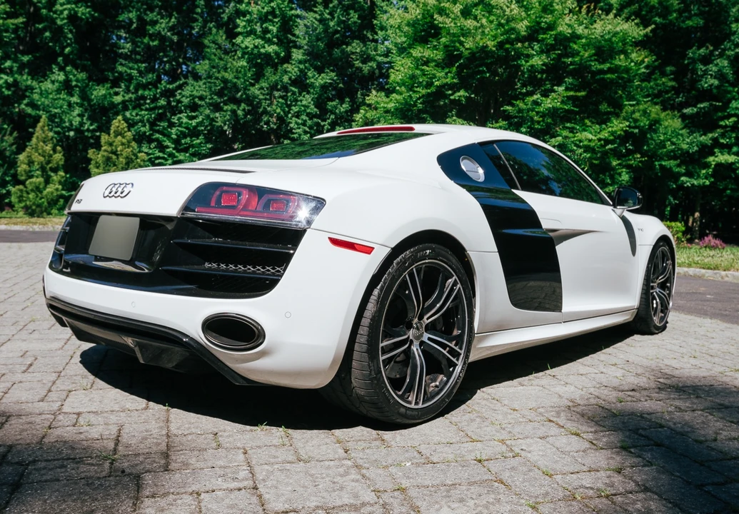 2012 Audi 42 R8 - Image 11 of 31