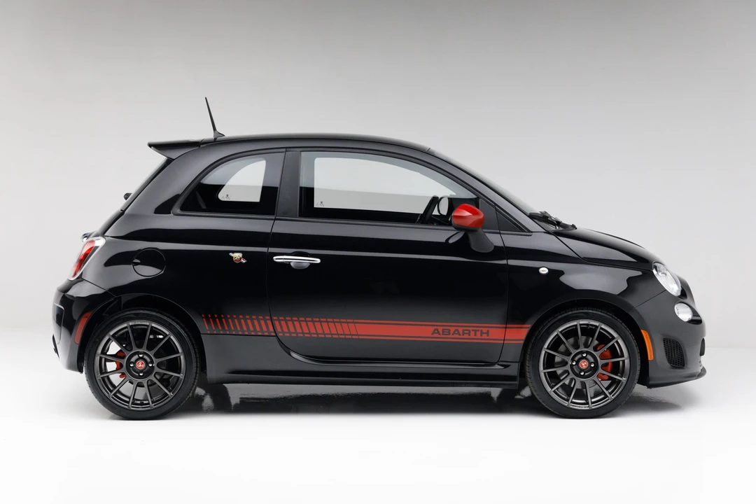2012 Fiat Abarth 500 - Image 11 of 31