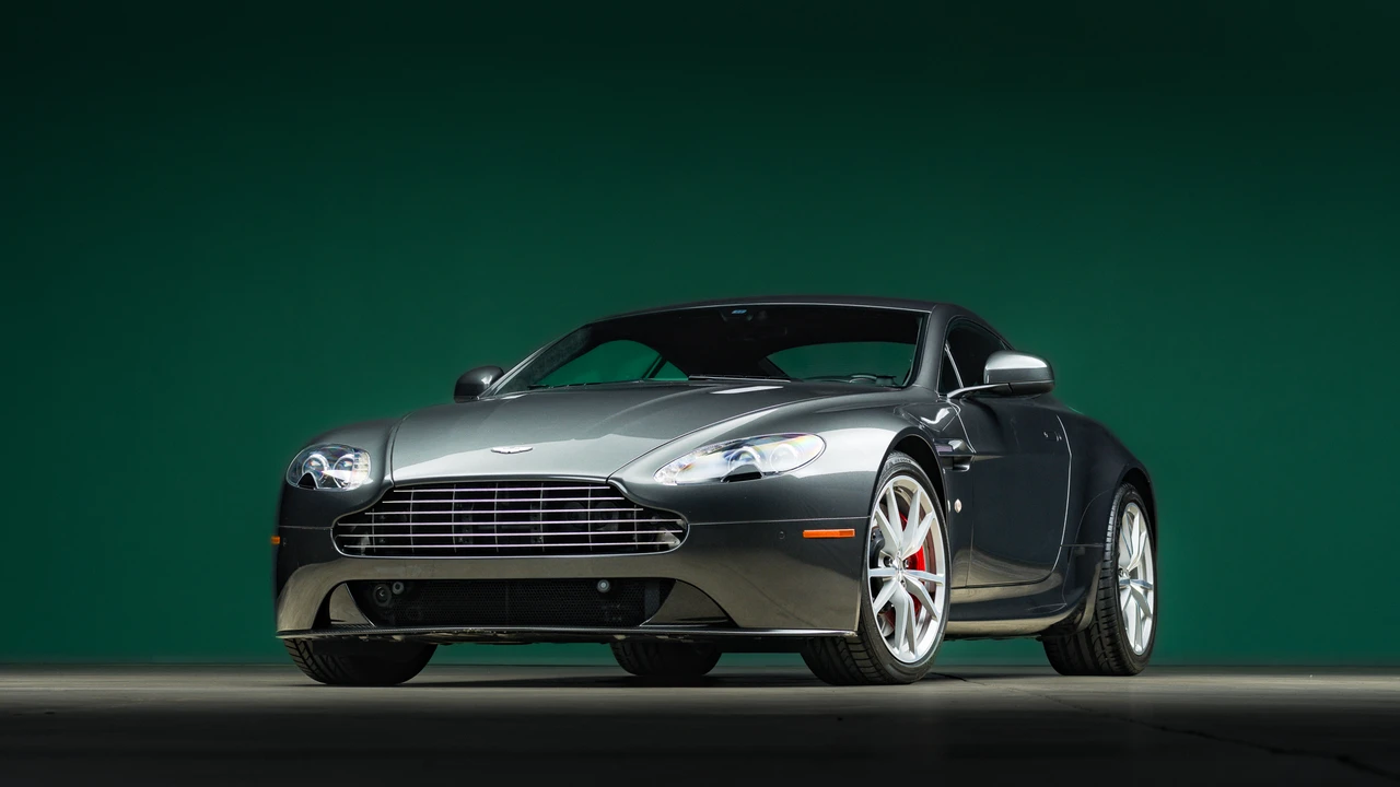 2013 Aston Martin V8 Vantage (2006-2017) - Image 2 of 31