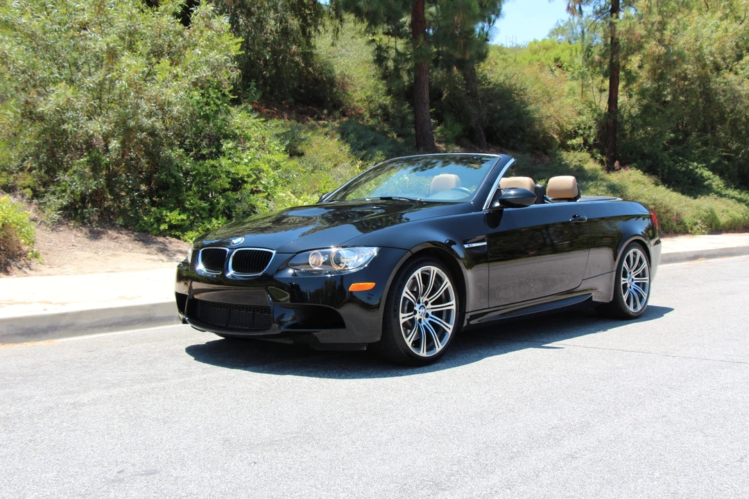 2013 BMW E93 M3 Convertible - Image 3 of 31