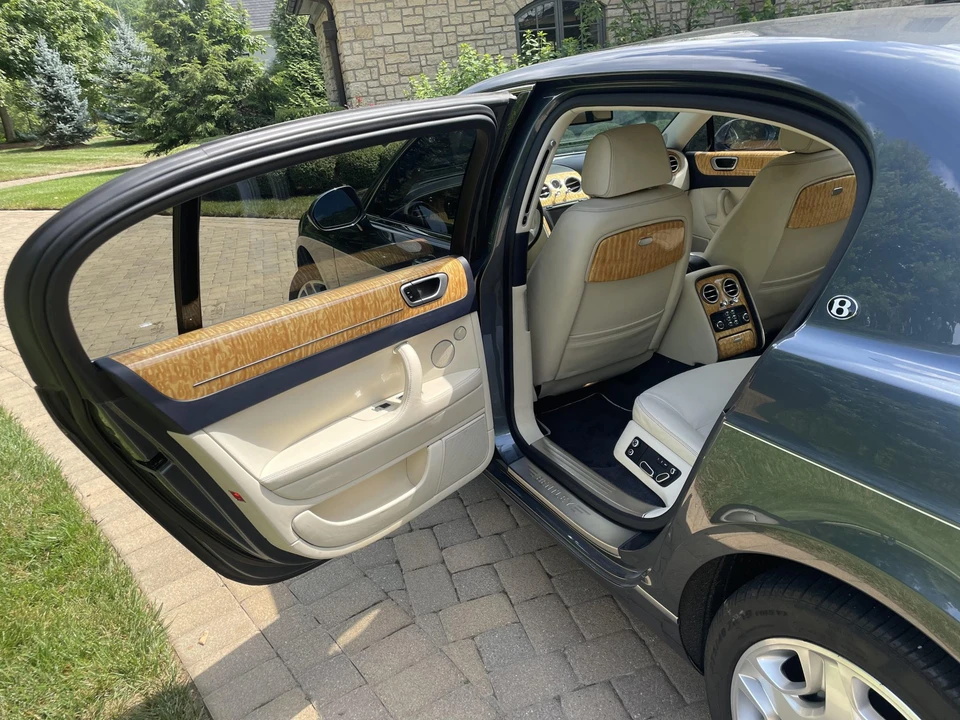 2013 Bentley Continental Flying Spur - Image 27 of 31