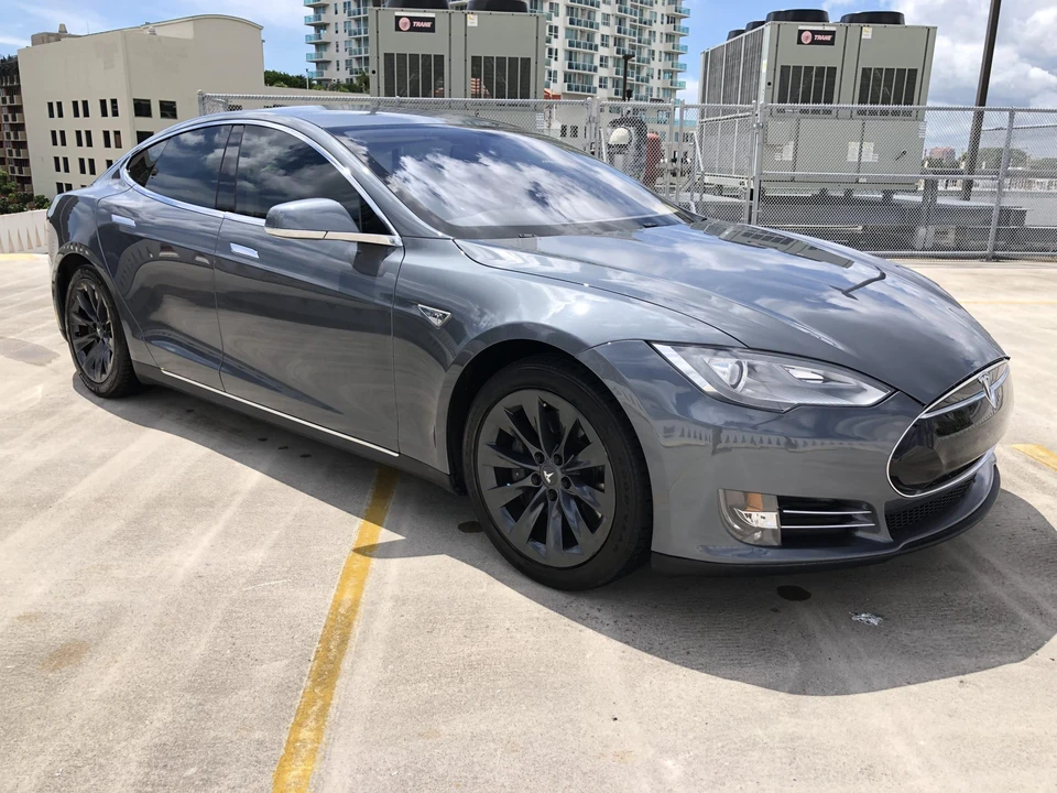 2013 Tesla Model S - Image 24 of 31