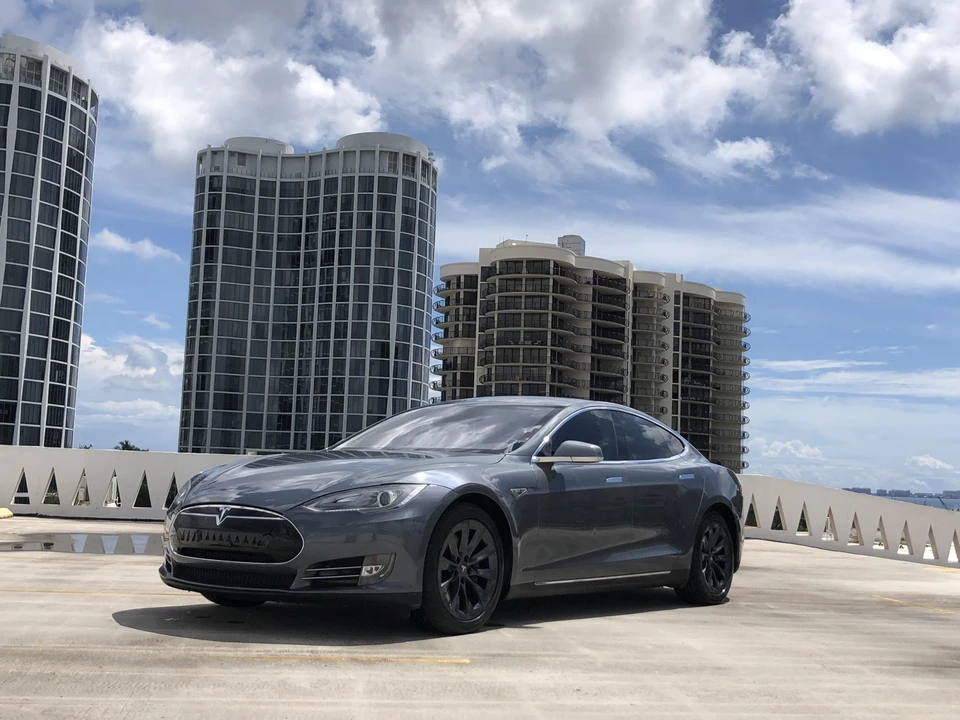 2013 Tesla Model S - Image 4 of 31