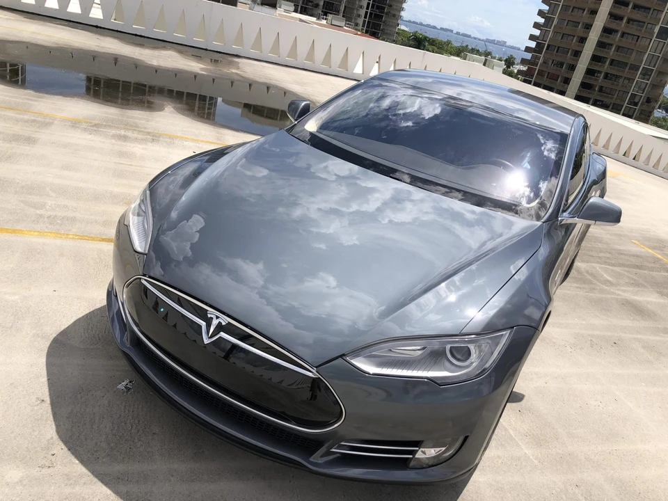 2013 Tesla Model S - Image 29 of 31