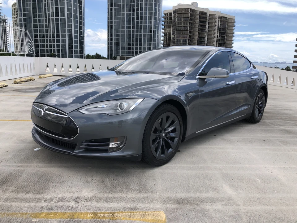 2013 Tesla Model S - Image 3 of 31