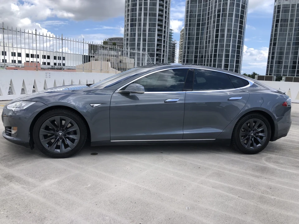 2013 Tesla Model S - Image 8 of 31