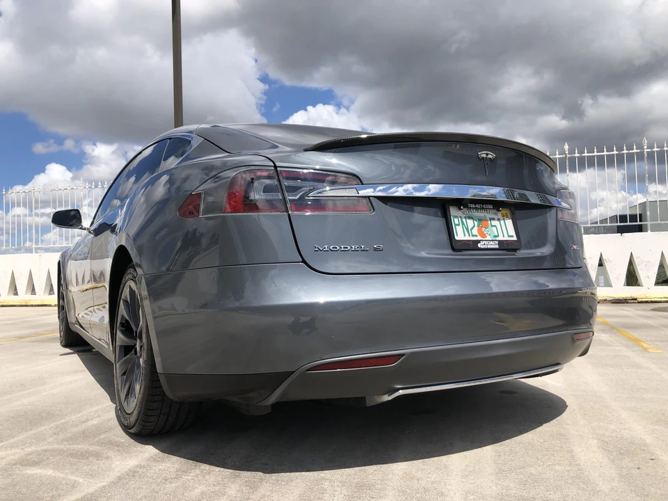 2013 Tesla Model S - Image 13 of 31