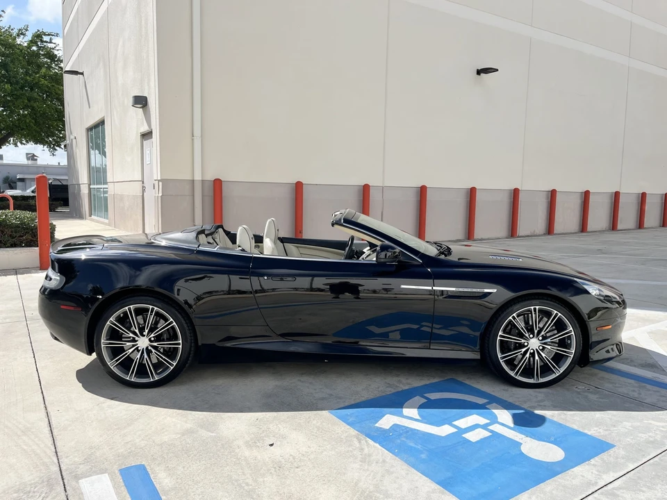2014 Aston Martin DB9 - Image 14 of 31