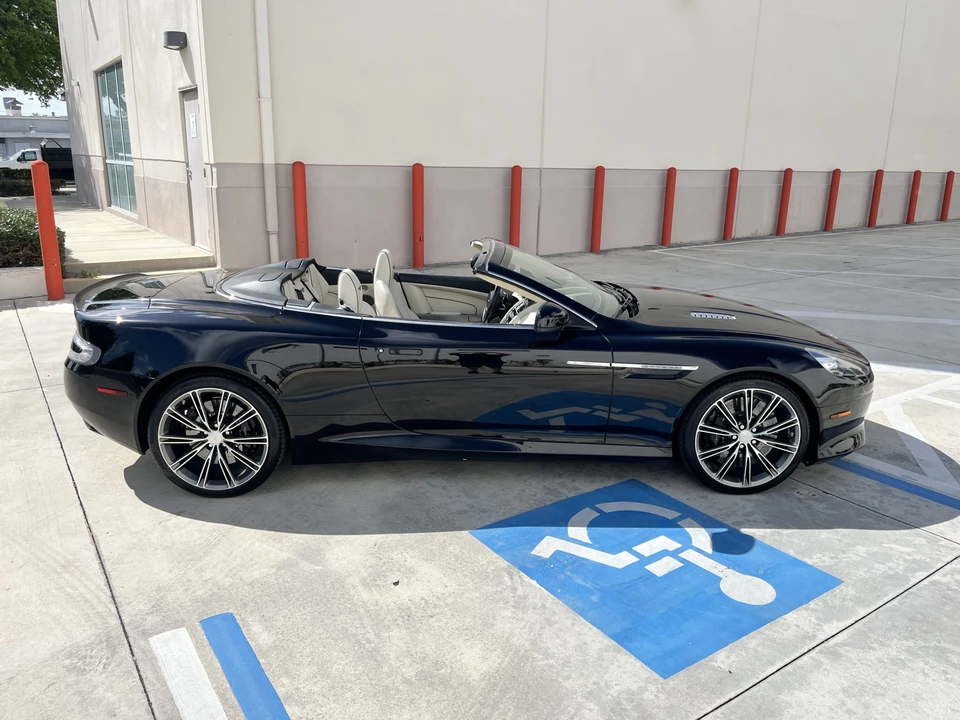 2014 Aston Martin DB9 - Image 15 of 31