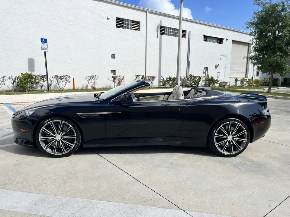 2014 Aston Martin DB9 - Image 22 of 31