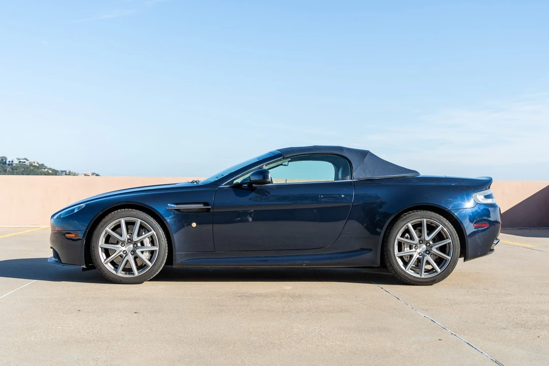 2014 Aston Martin V8 Vantage (2006-2017) - Image 13 of 31