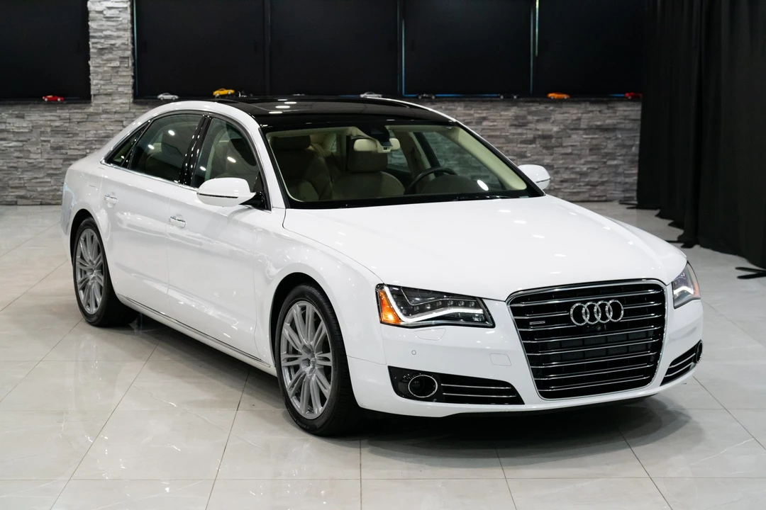 2014 Audi D4 A8 - Image 3 of 31