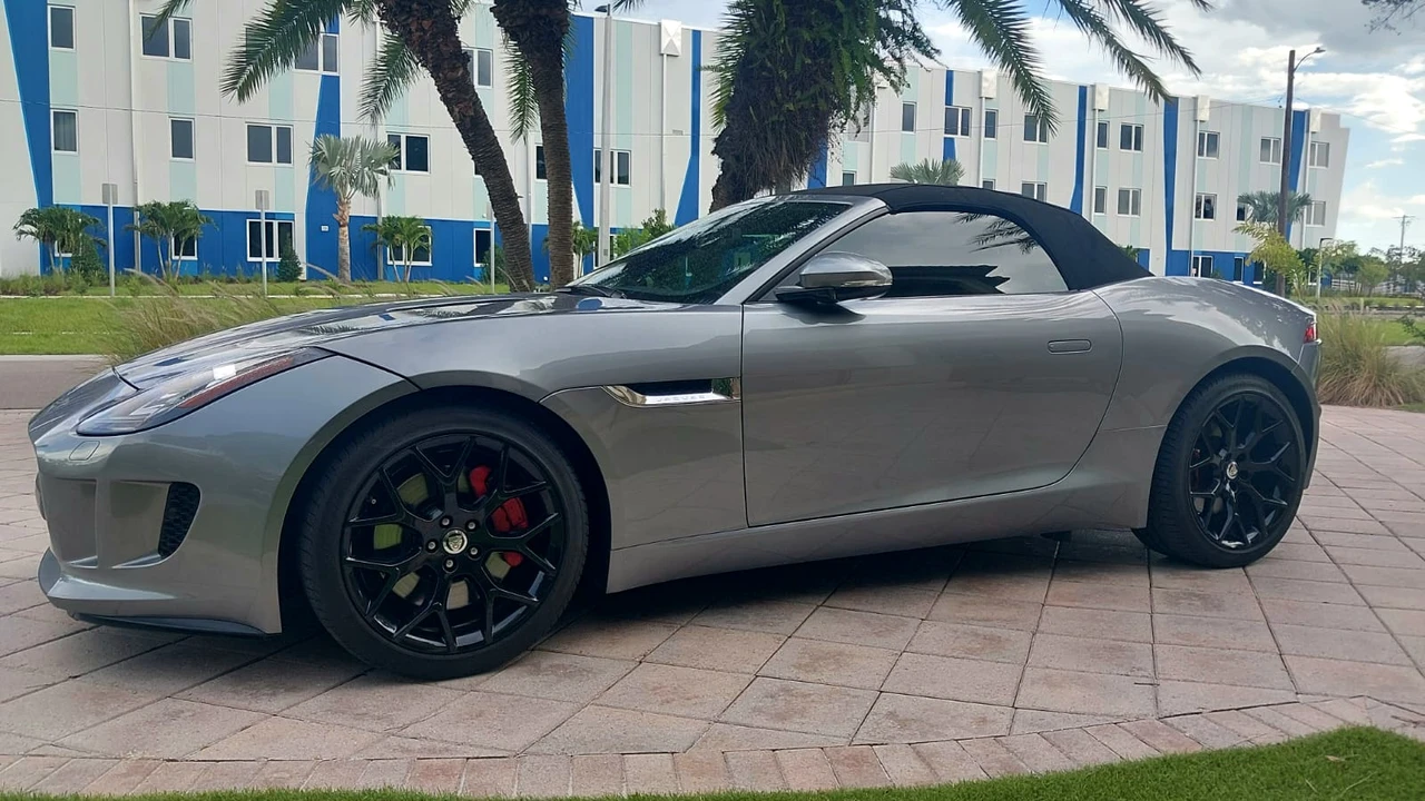 2014 Jaguar F-Type 1st Gen - Image 15 of 31