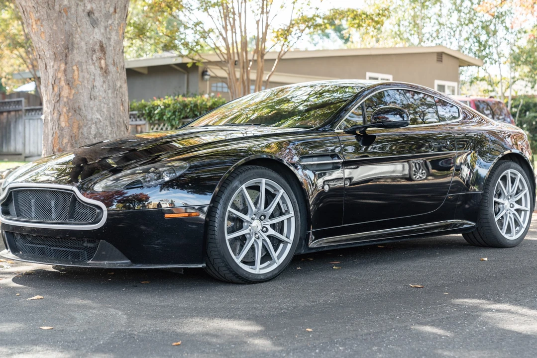 2015 Aston Martin V12 Vantage (2010-2018) - Image 8 of 31