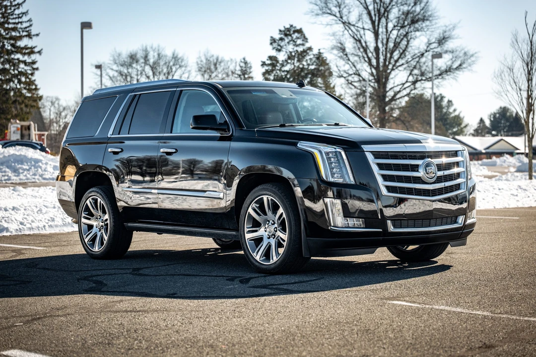 2015 Cadillac Escalade 4th Gen - Image 19 of 31