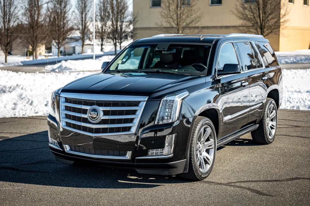 2015 Cadillac Escalade 4th Gen - Image 8 of 31