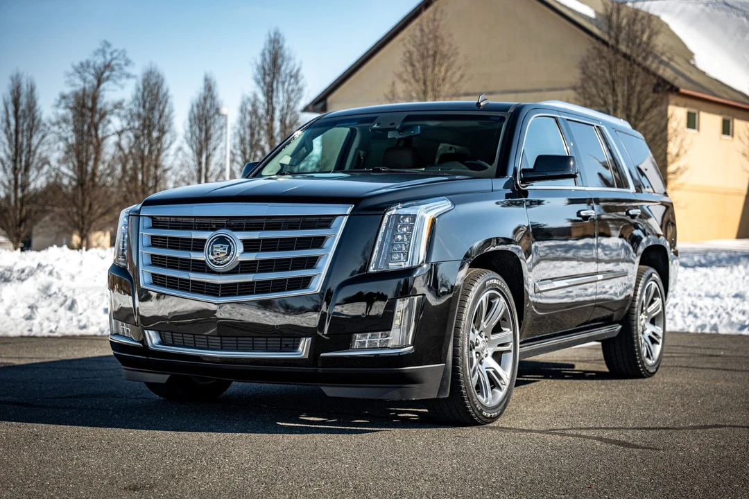 2015 Cadillac Escalade 4th Gen - Image 9 of 31