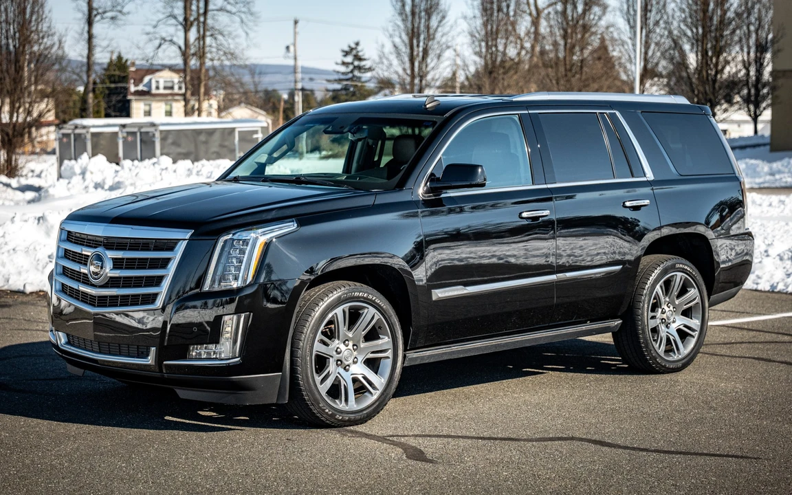 2015 Cadillac Escalade 4th Gen - Image 2 of 31