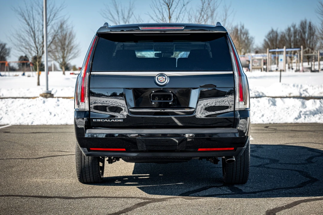 2015 Cadillac Escalade 4th Gen - Image 28 of 31
