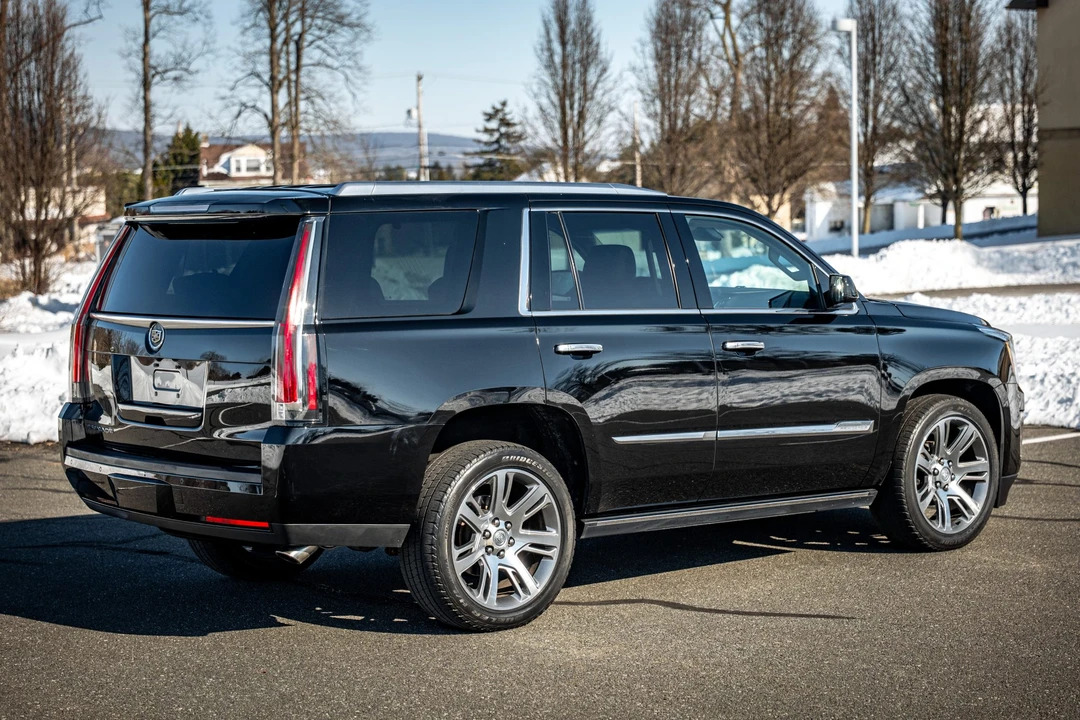 2015 Cadillac Escalade 4th Gen - Image 22 of 31
