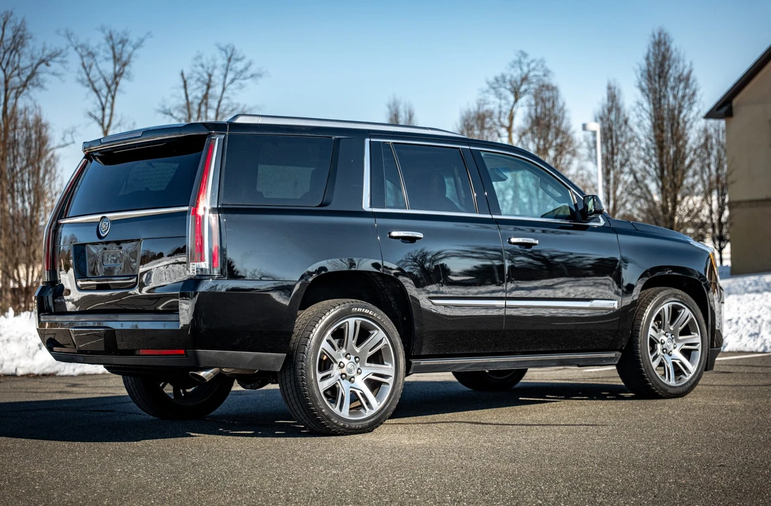 2015 Cadillac Escalade 4th Gen - Image 23 of 31