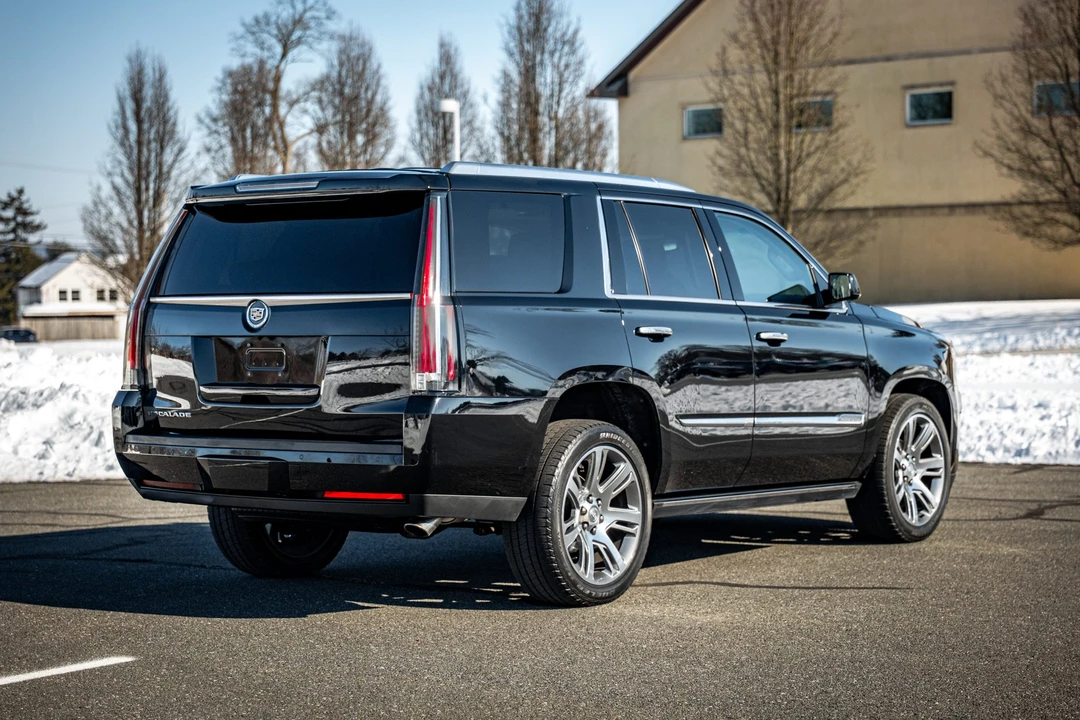 2015 Cadillac Escalade 4th Gen - Image 27 of 31