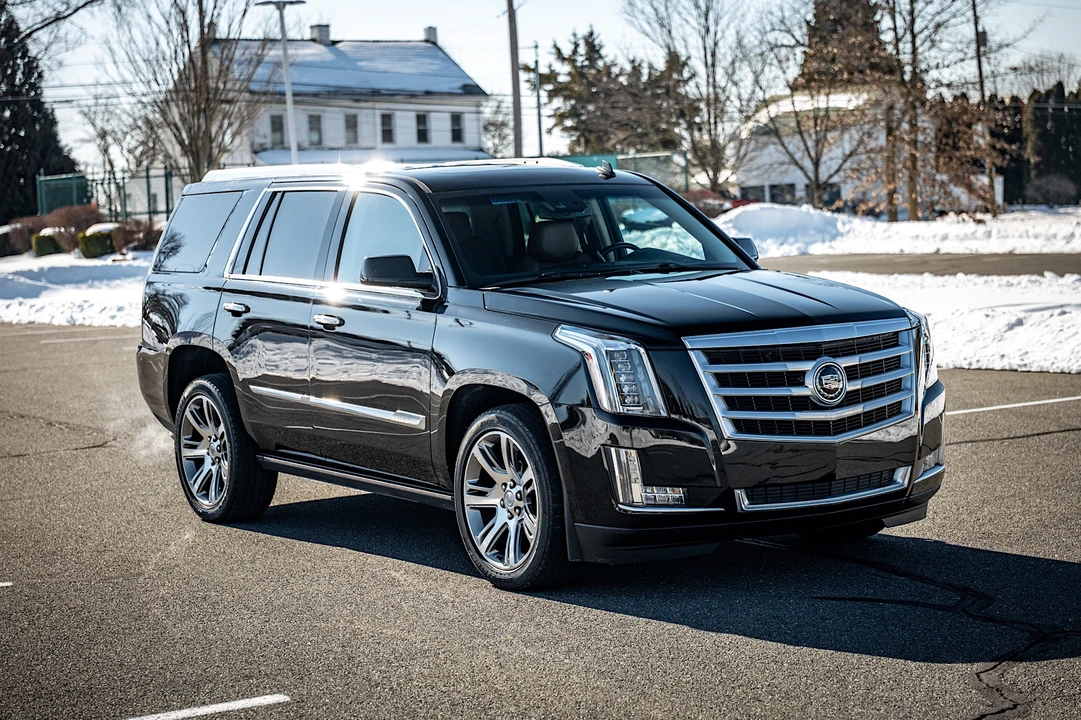 2015 Cadillac Escalade 4th Gen - Image 29 of 31