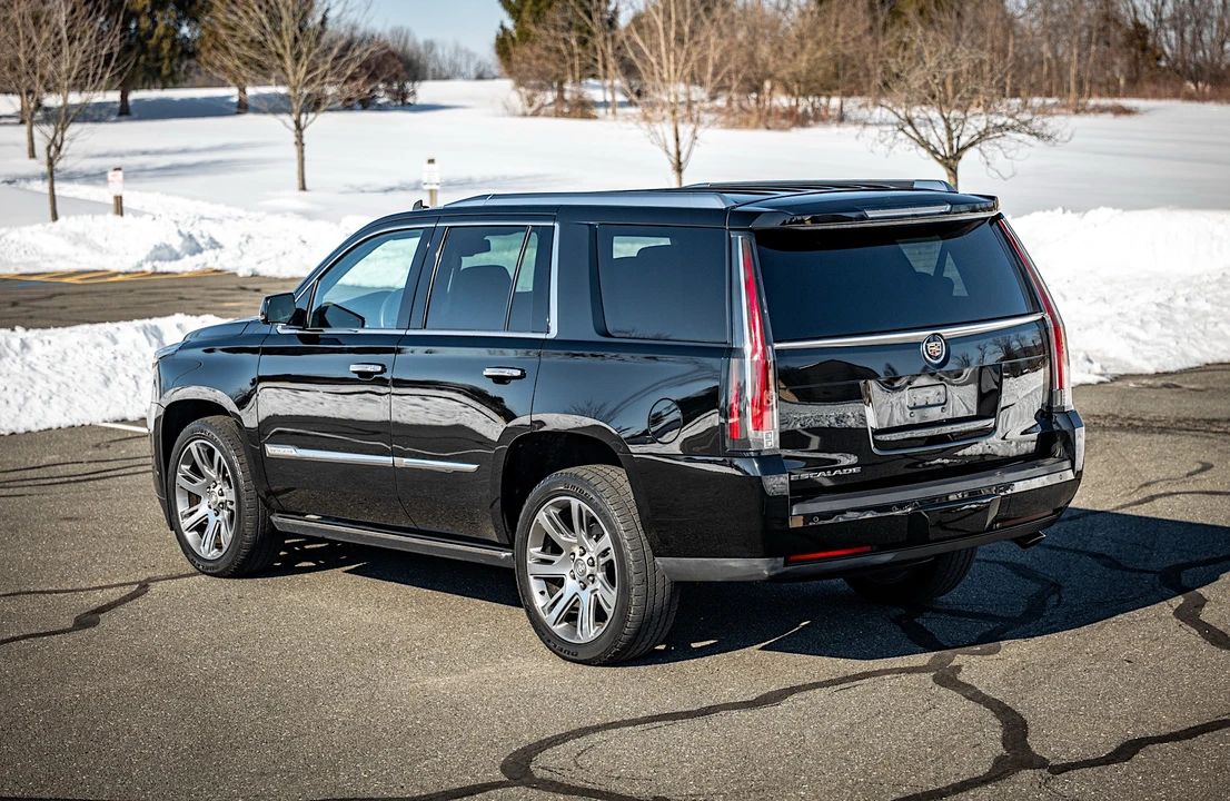 2015 Cadillac Escalade 4th Gen - Image 15 of 31