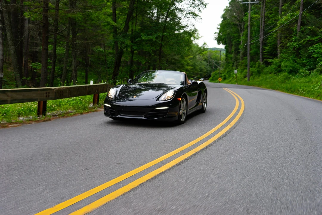 2015 Porsche 981 Boxster - Image 8 of 31