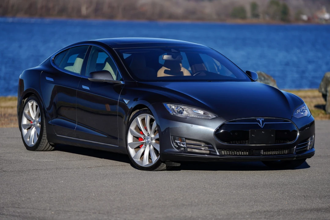2015 Tesla Model S - Image 11 of 31